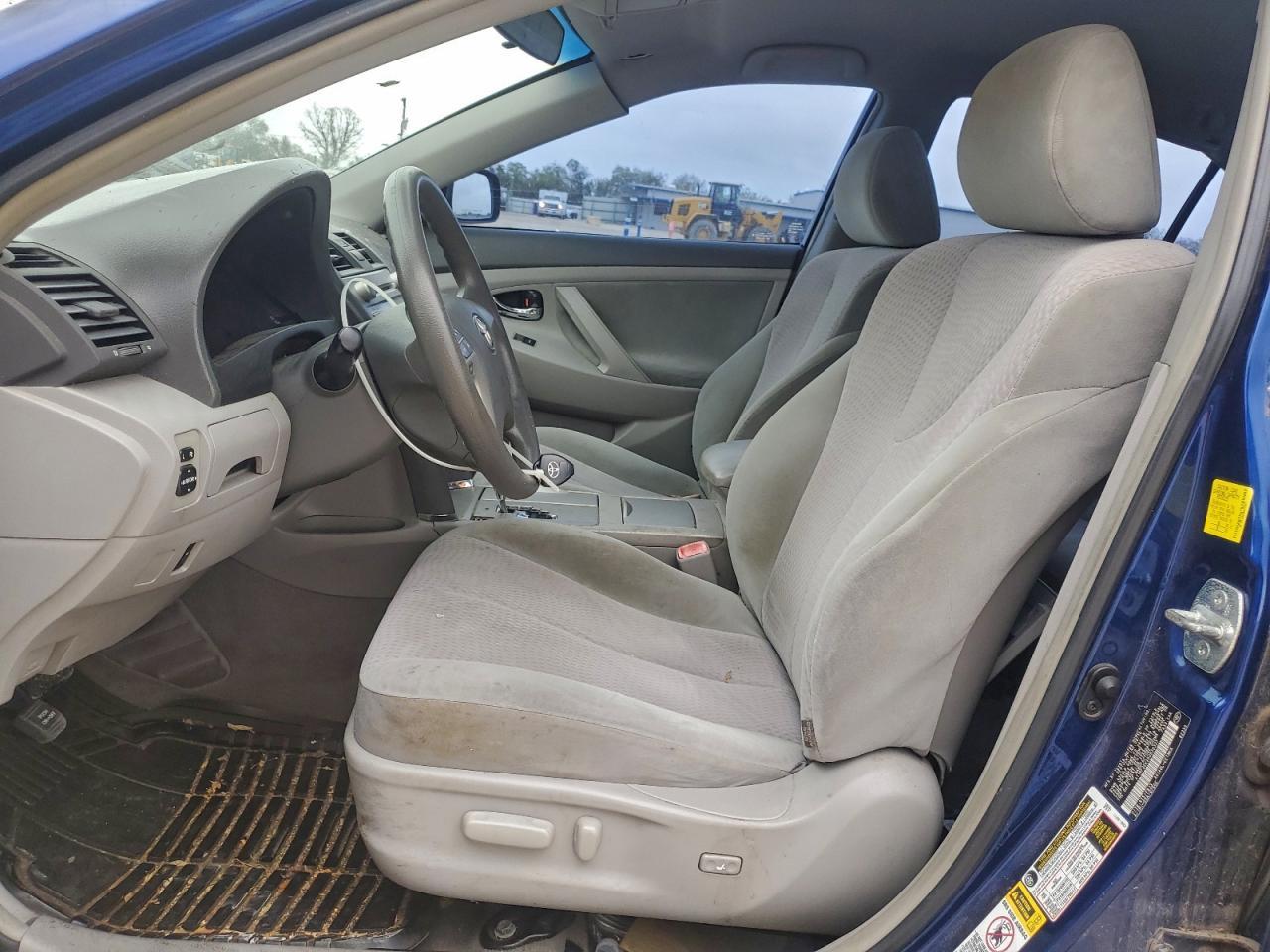 2011 TOYOTA CAMRY