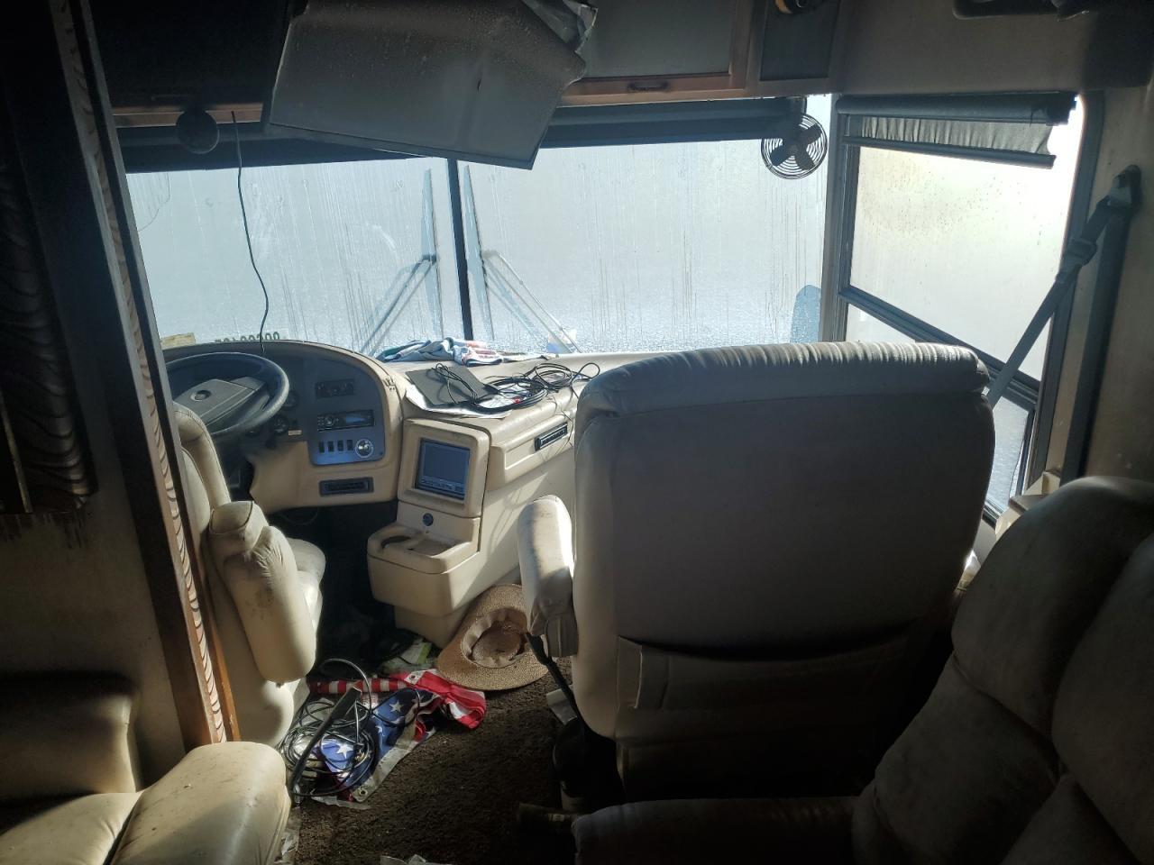2001 National Rv Unknown