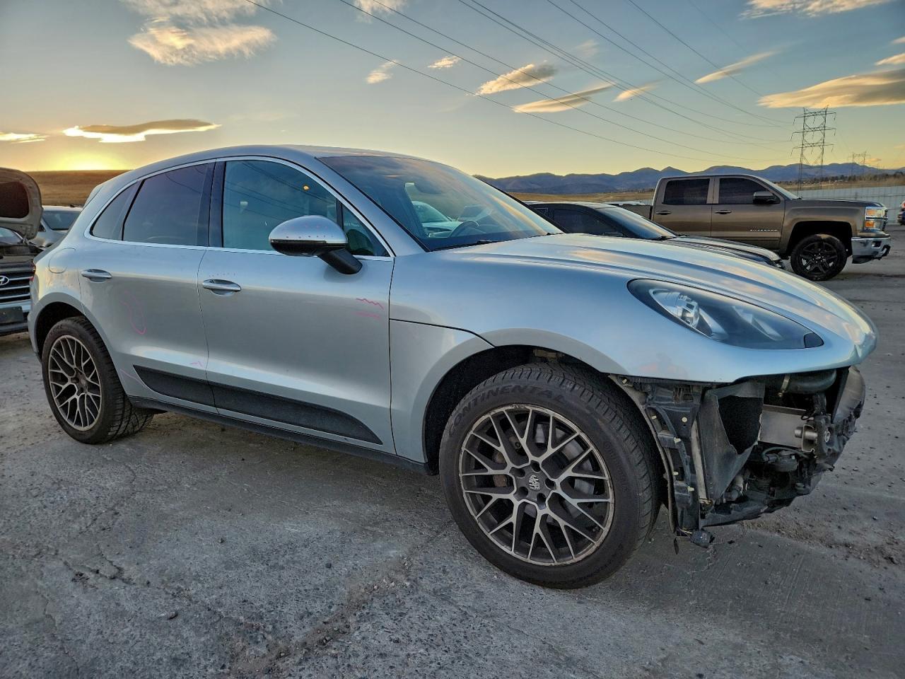 2016 PORSCHE Macan