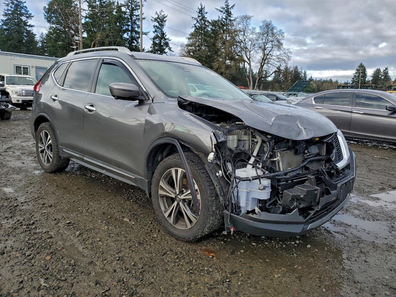 2017 NISSAN ROGUE