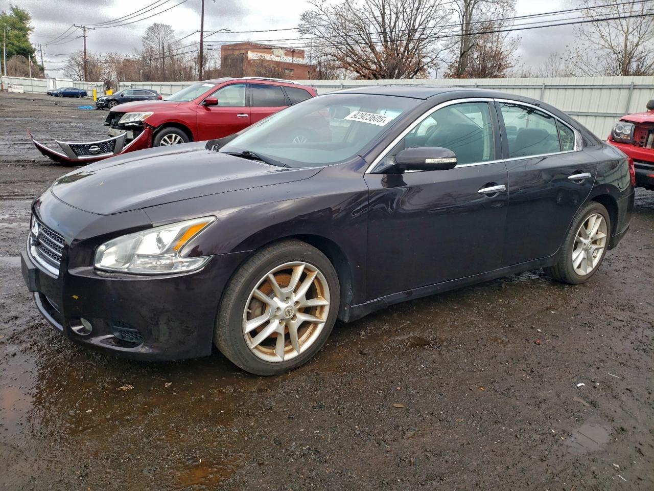2011 NISSAN Maxima