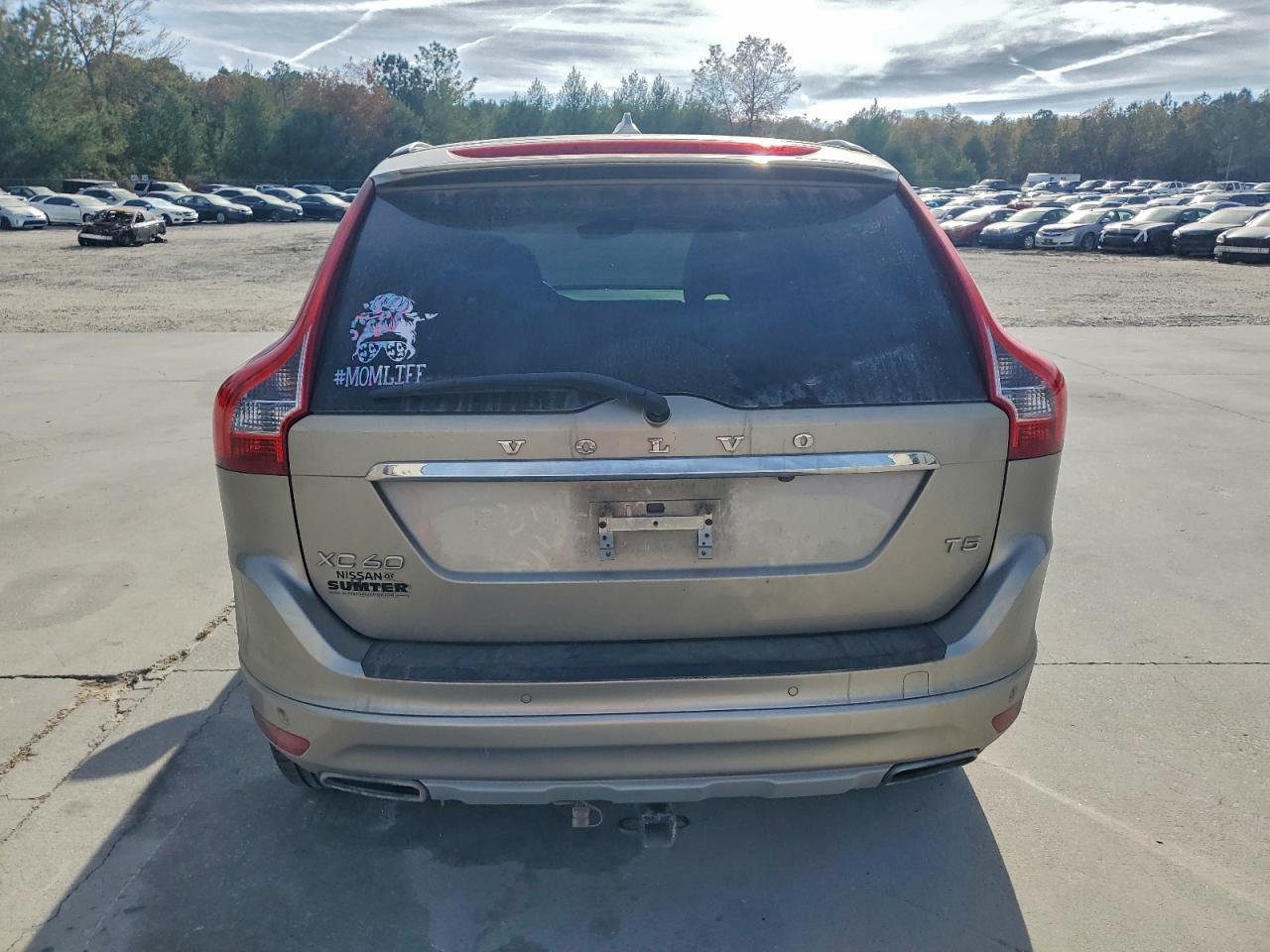 2016 VOLVO XC60