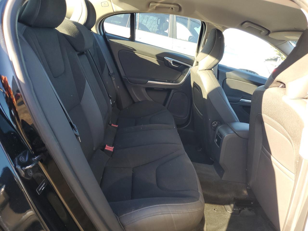 2013 VOLVO S60
