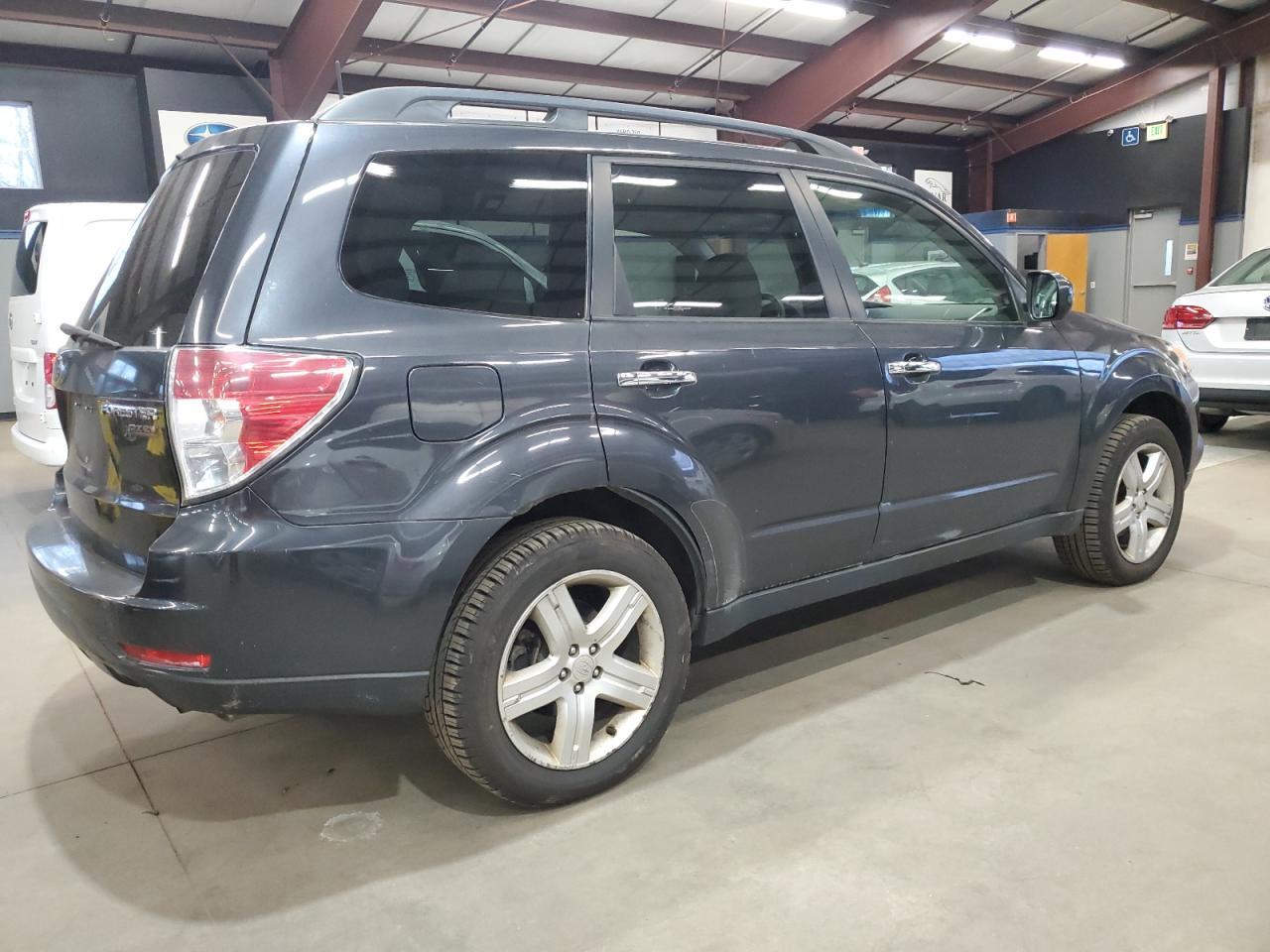 2010 SUBARU FORESTER