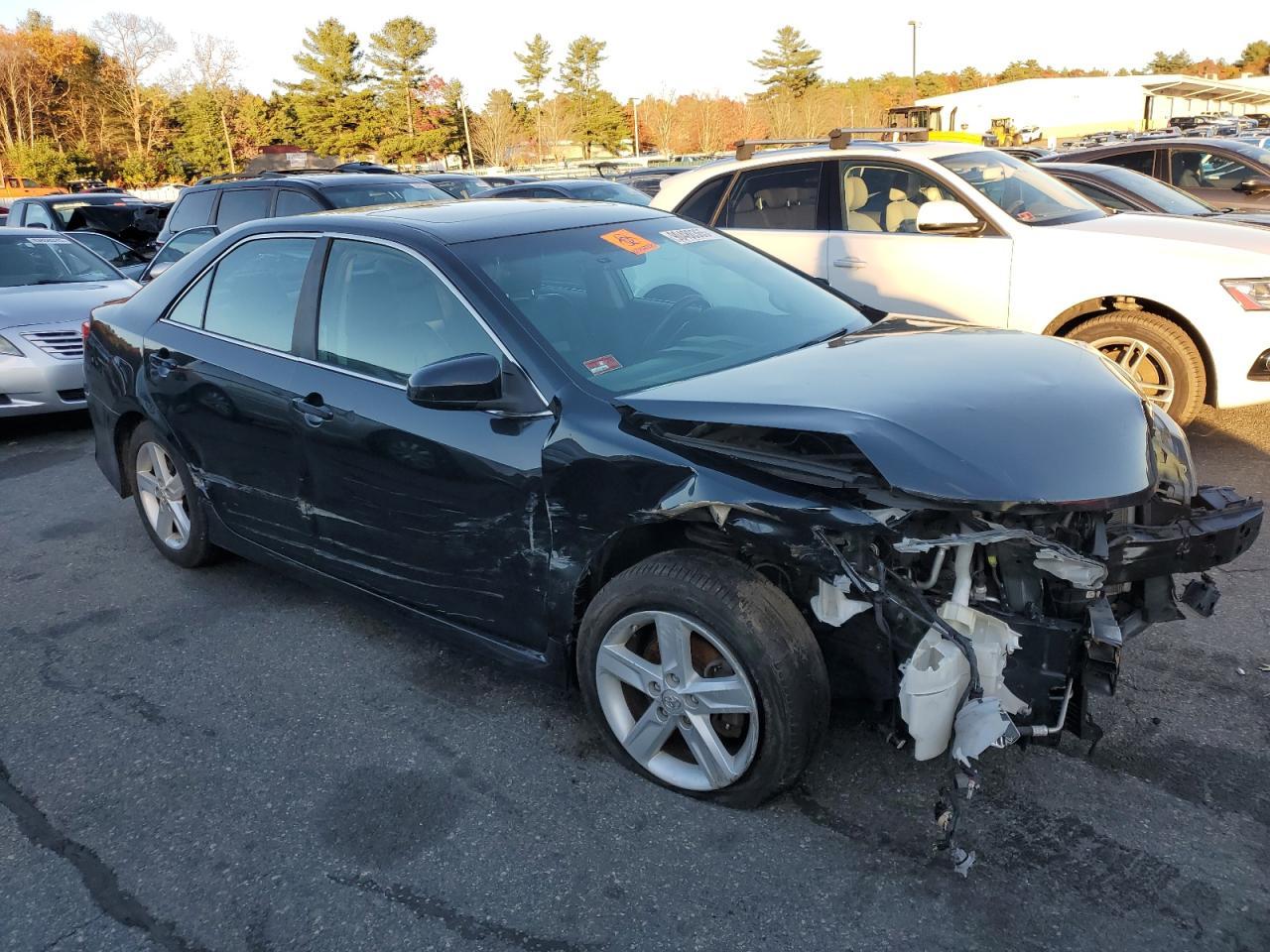 2014 TOYOTA CAMRY