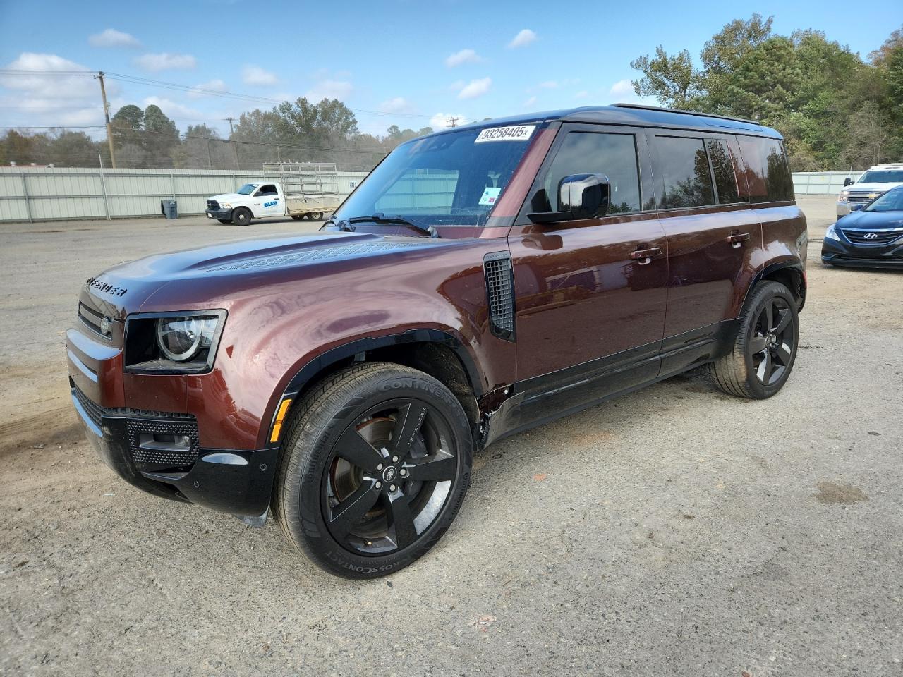 2025 LAND ROVER Defender