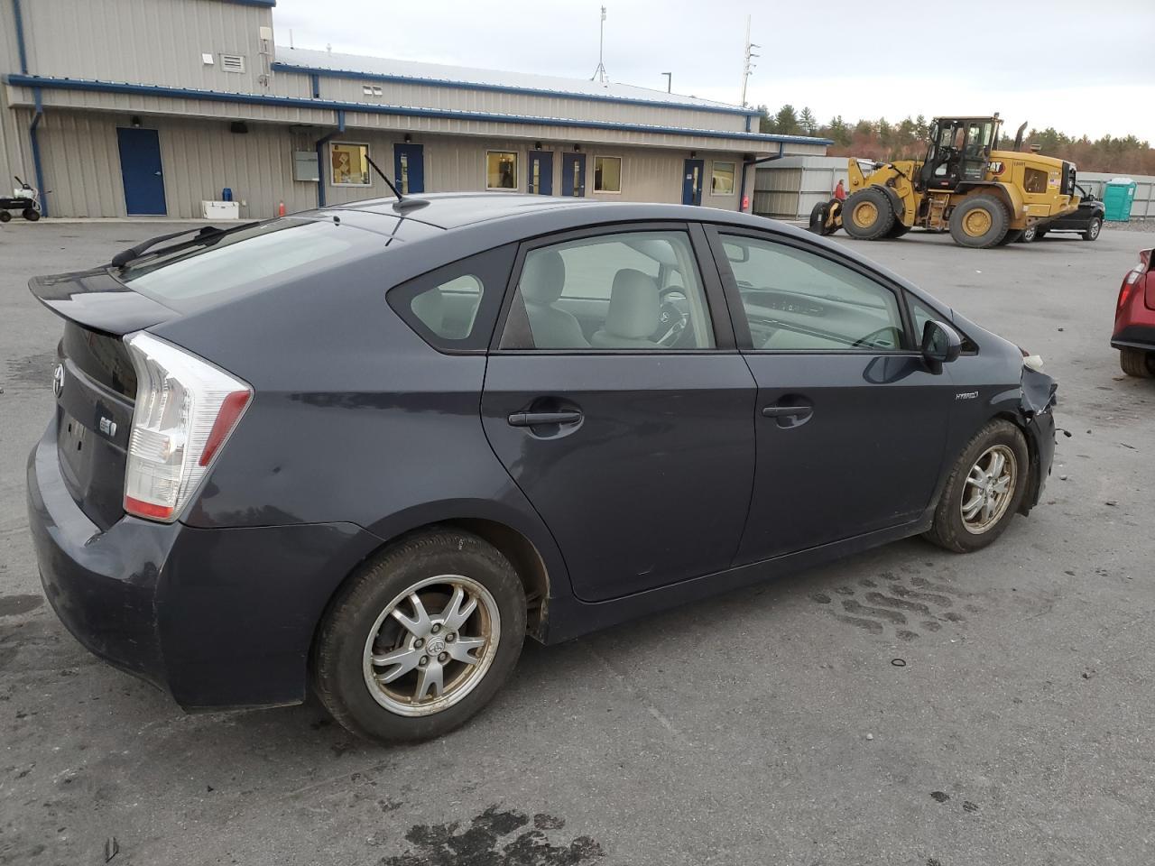 2011 TOYOTA PRIUS