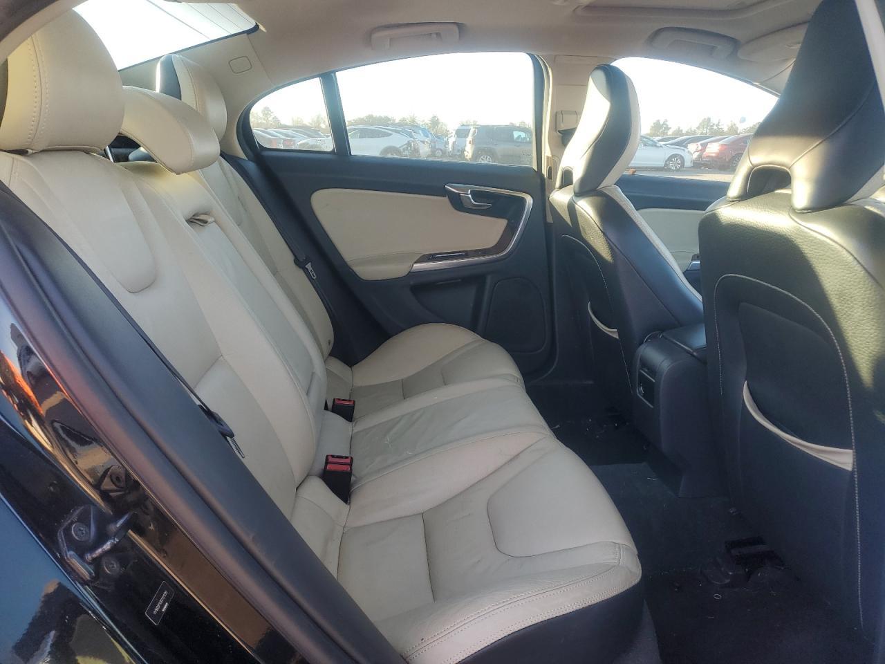 2012 VOLVO S60