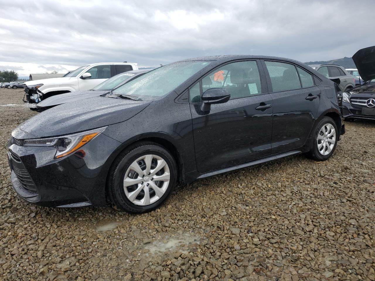 2025 TOYOTA COROLLA