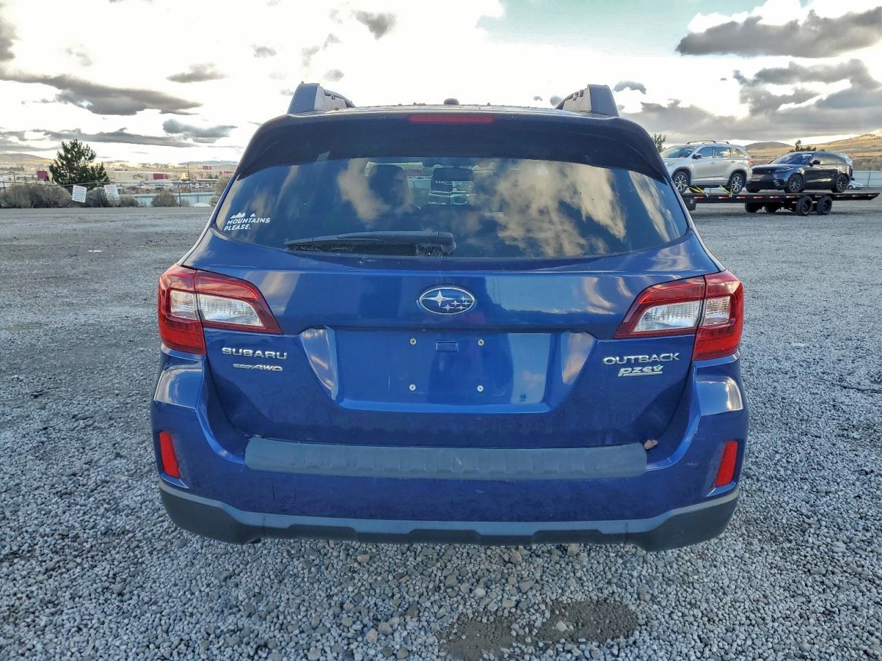 2015 SUBARU Outback