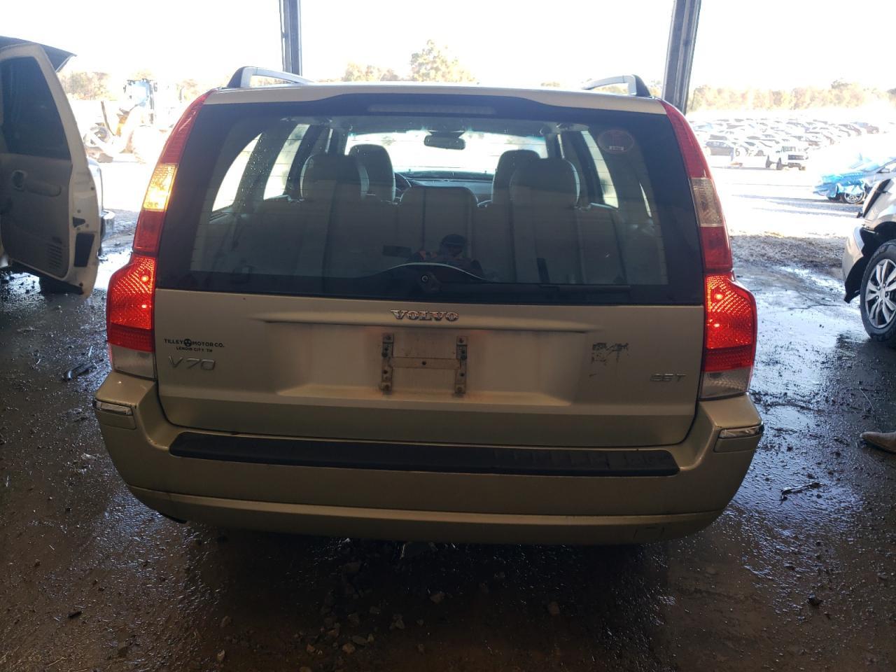 2006 VOLVO V70