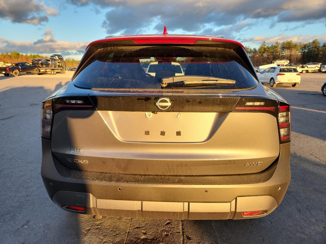2025 NISSAN KICKS