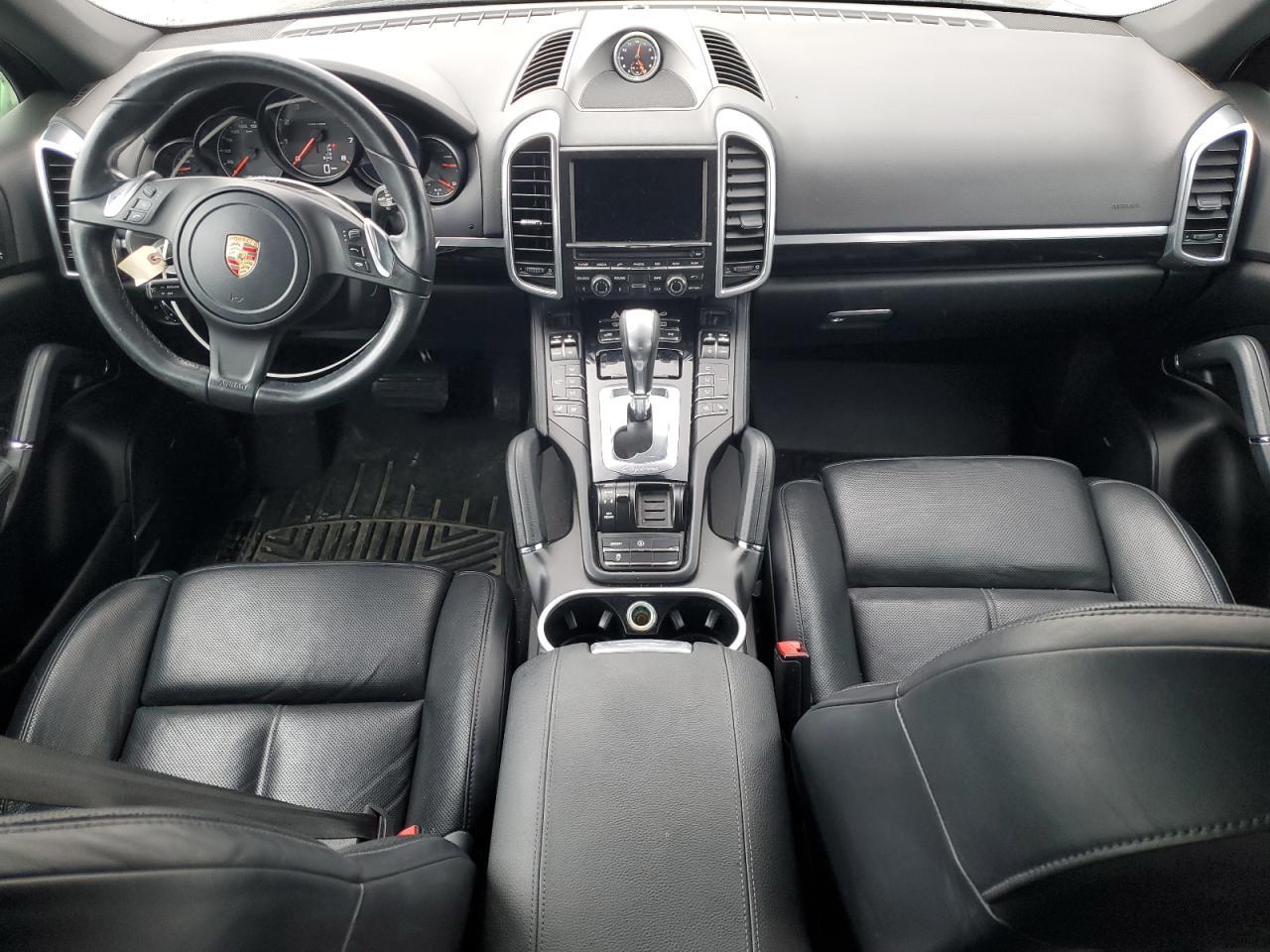 2014 PORSCHE CAYENNE