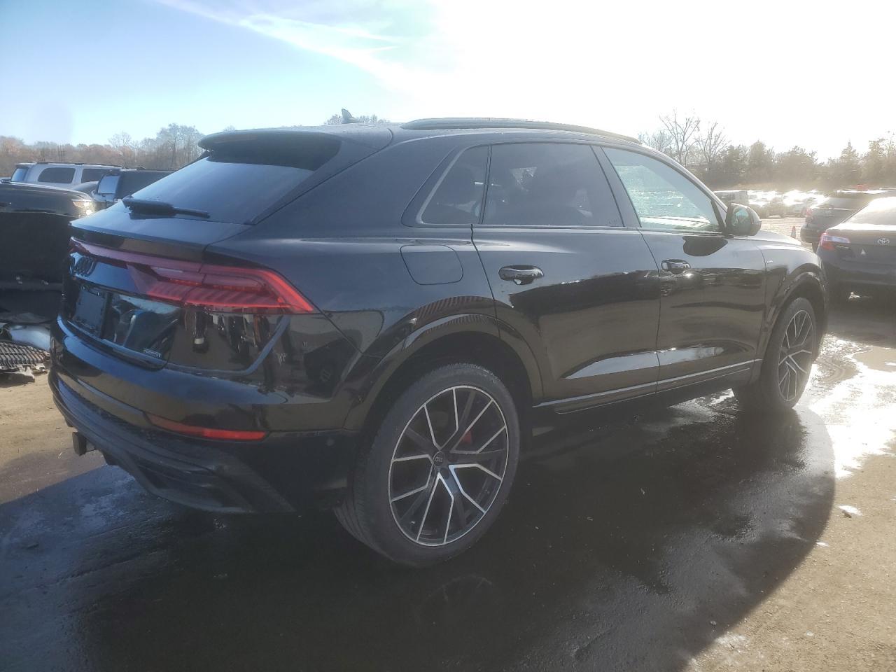 2023 AUDI Q8