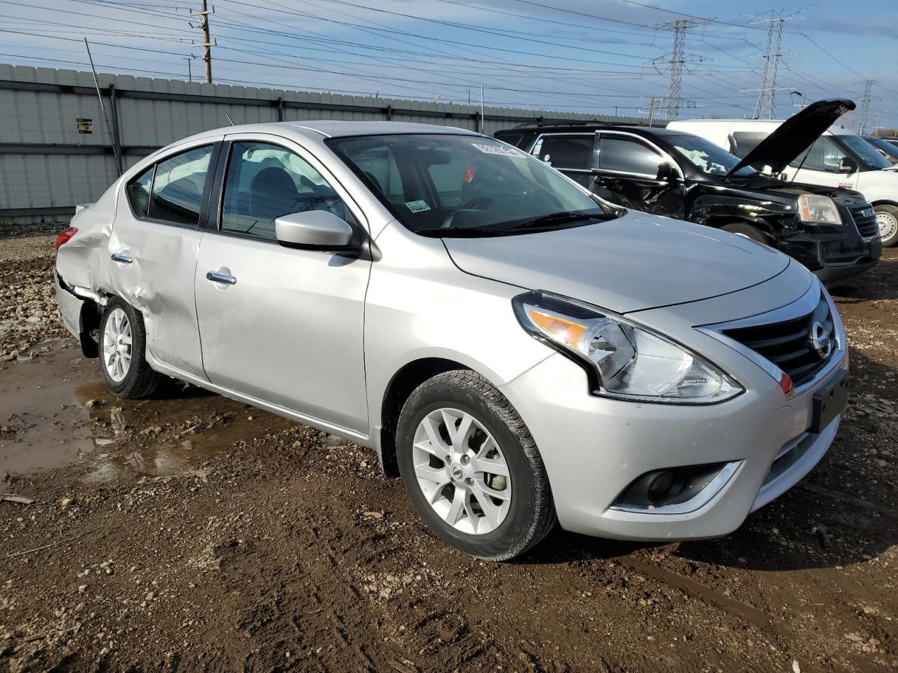2019 NISSAN VERSA