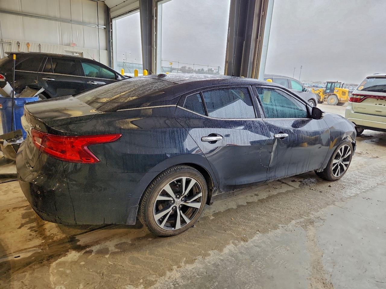 2017 NISSAN Maxima