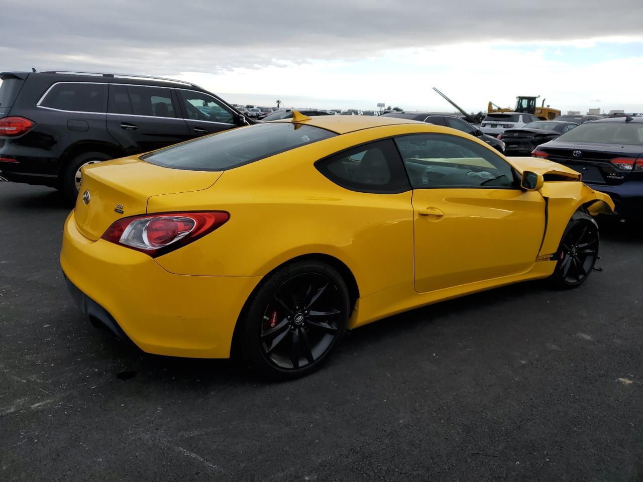 2012 HYUNDAI GENESIS