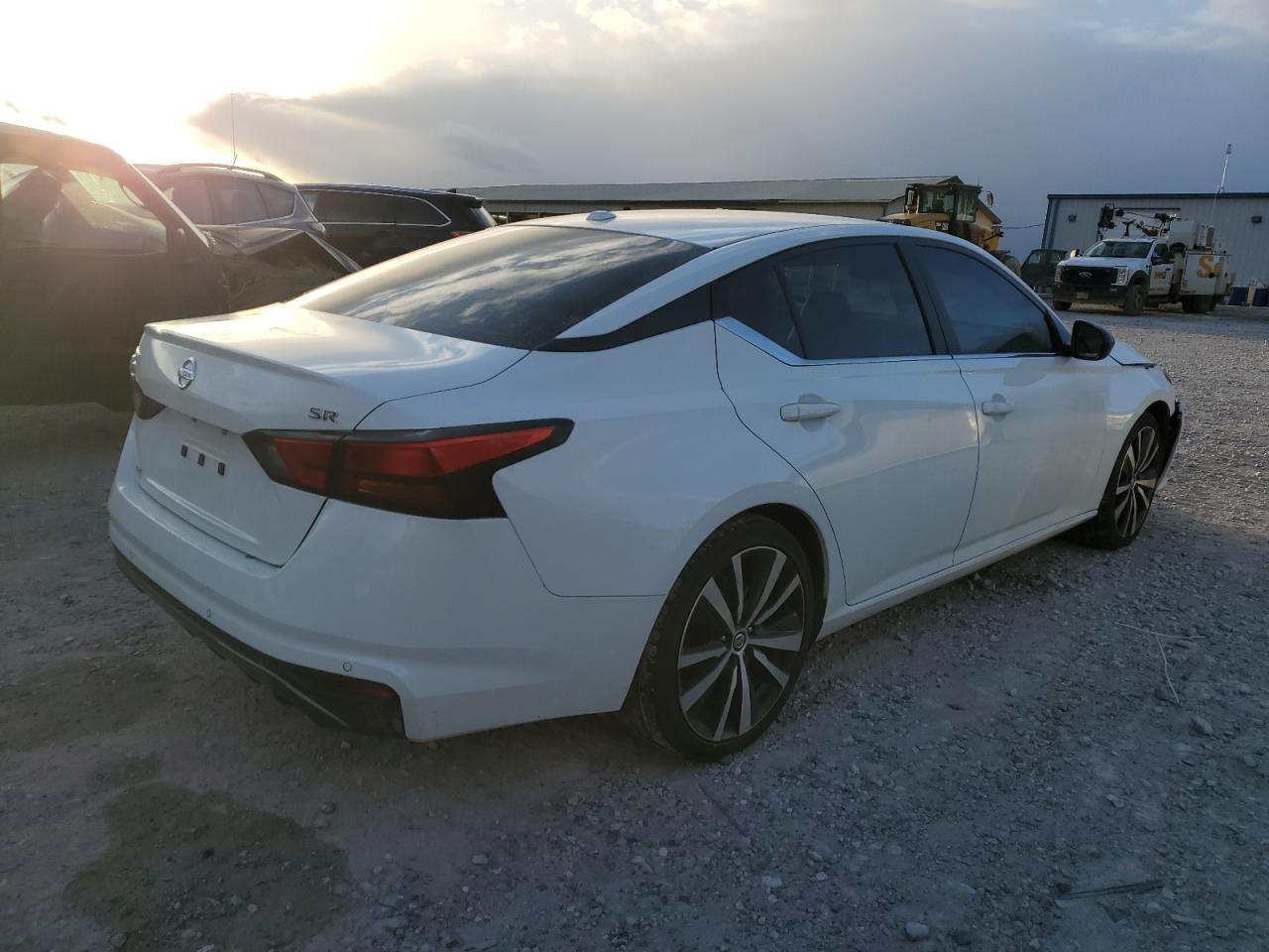 2022 NISSAN ALTIMA