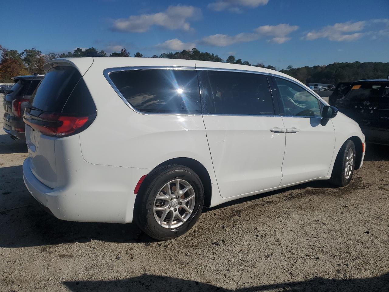 2025 CHRYSLER Pacifica
