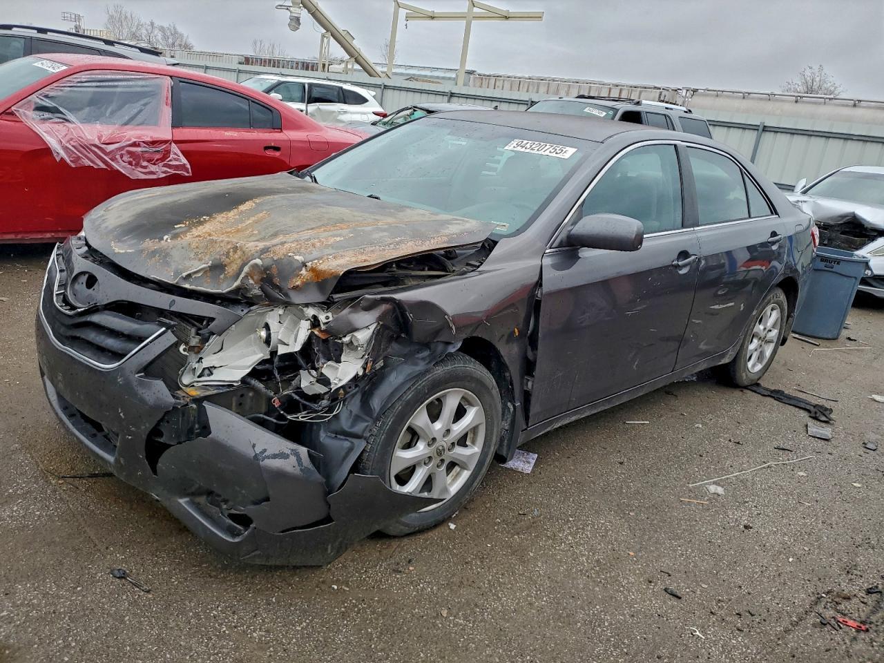 2011 TOYOTA CAMRY