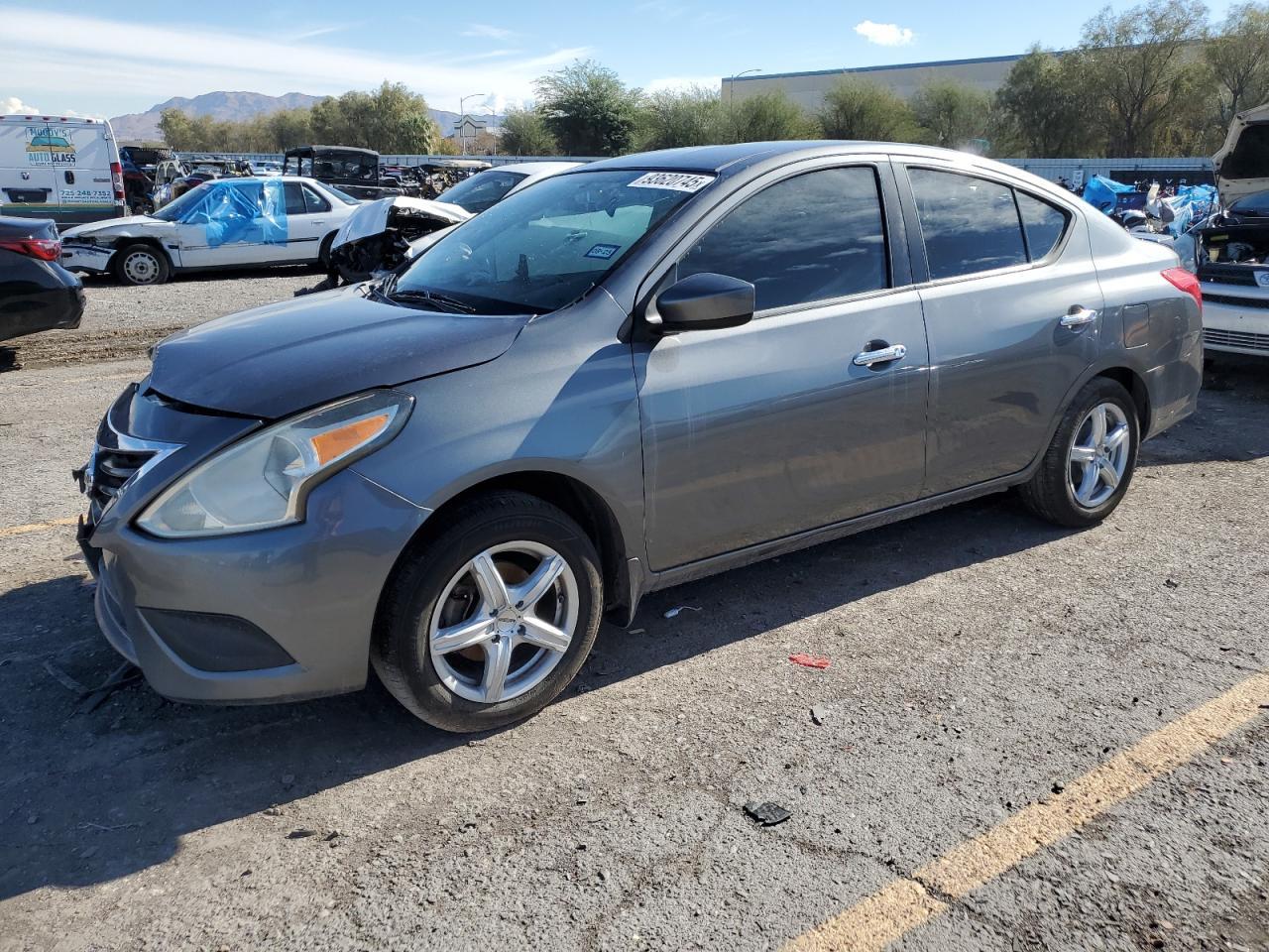 2016 NISSAN VERSA