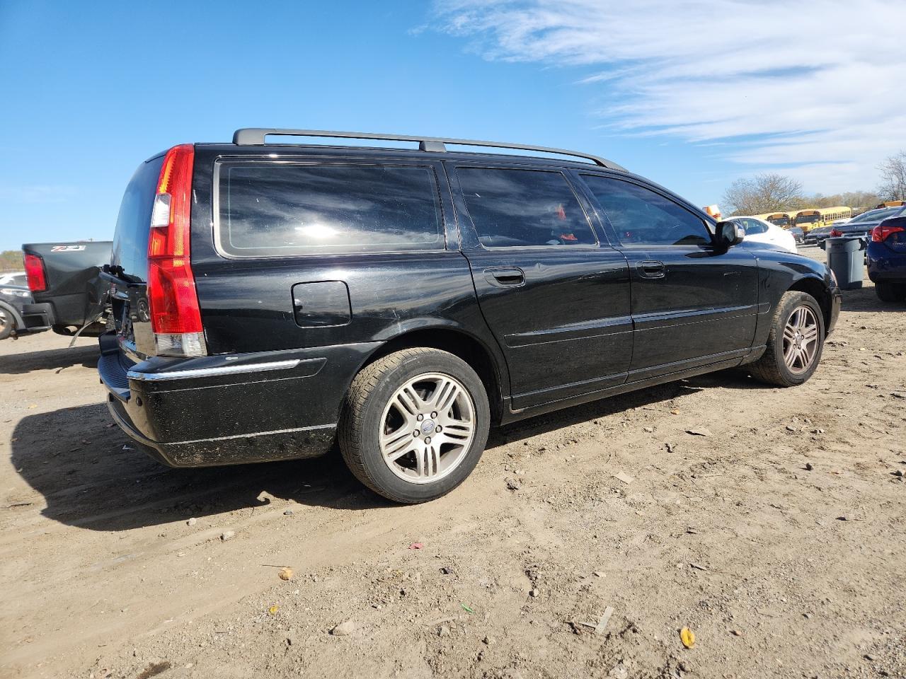 2007 VOLVO V70