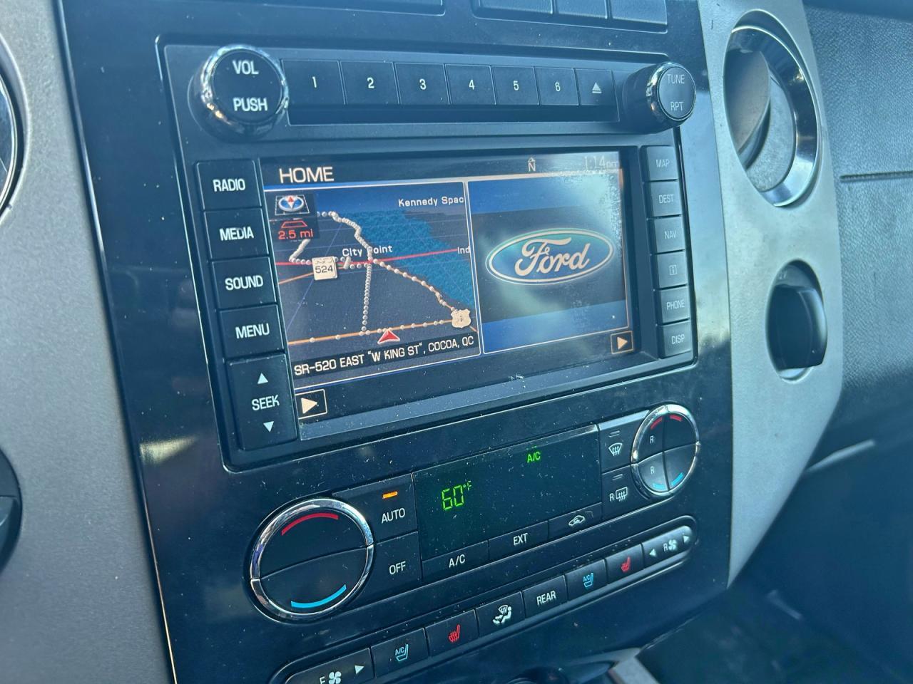 2011 FORD Expedition