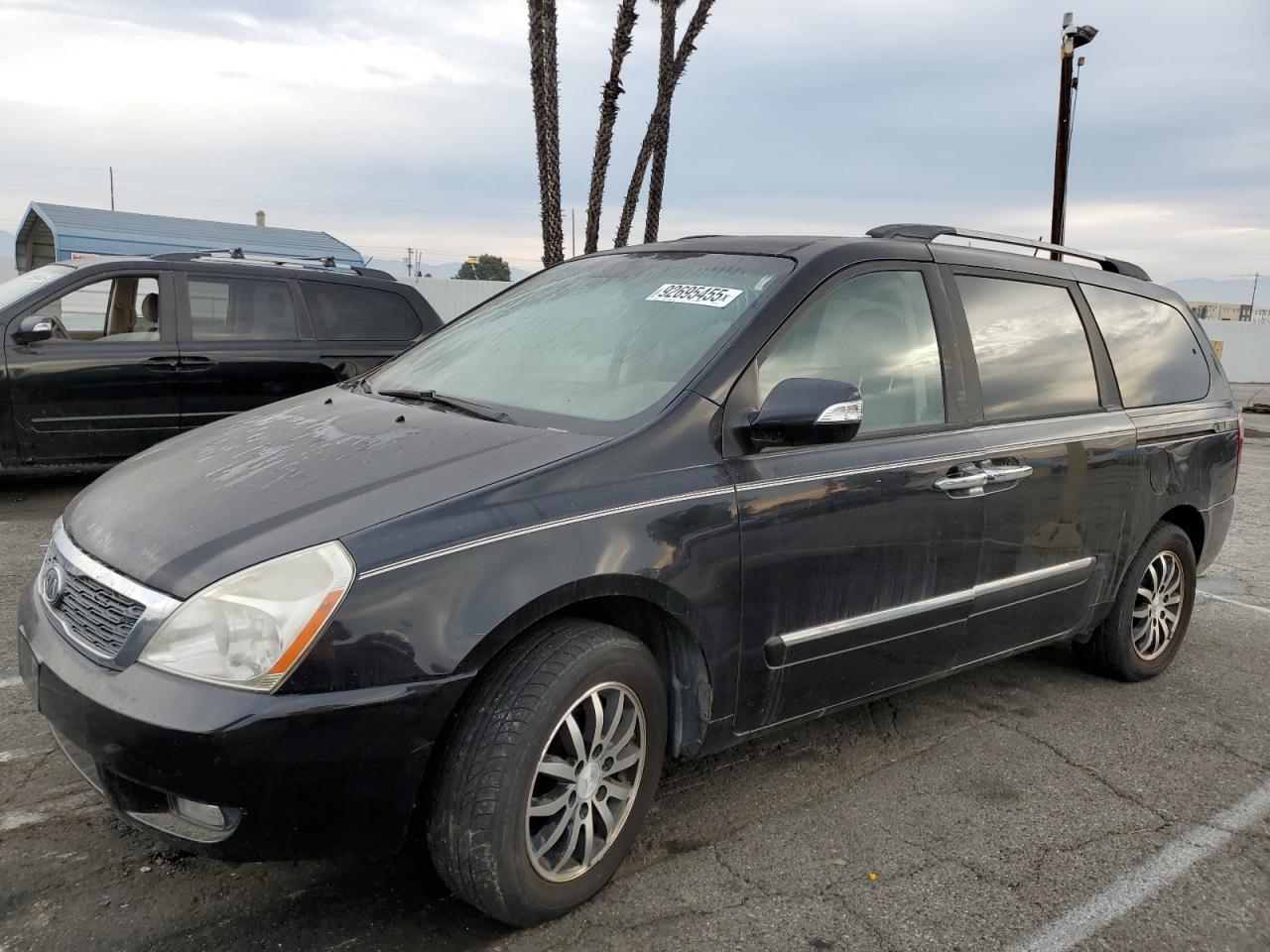 2012 KIA SEDONA