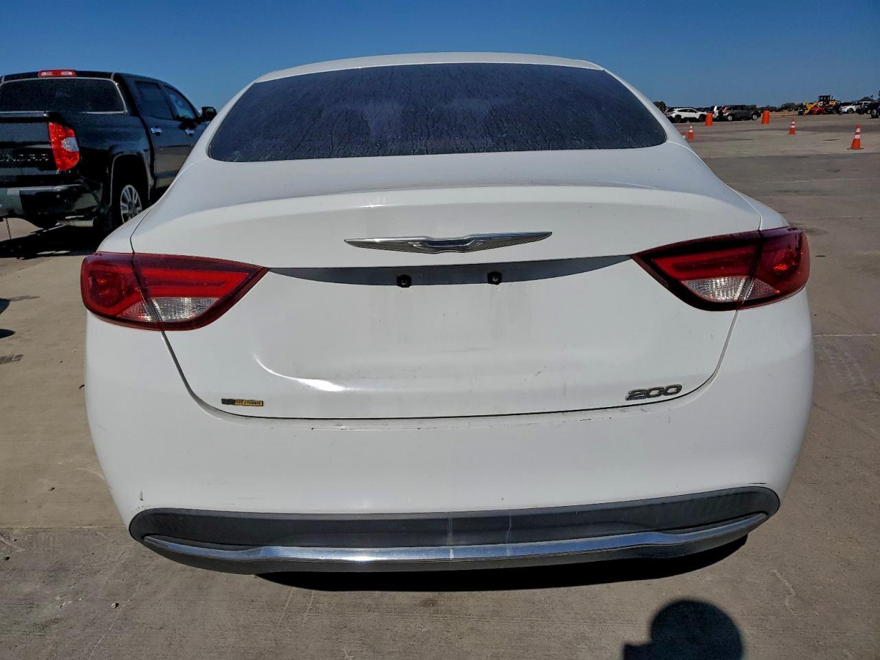 2015 CHRYSLER 200