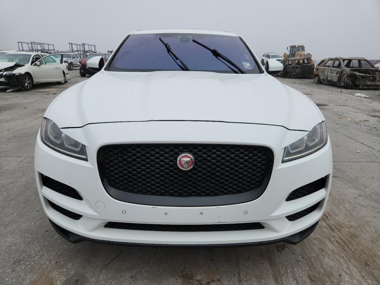 2019 JAGUAR F-Pace