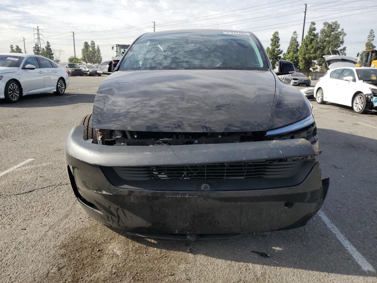 2026 TESLA MODEL Y