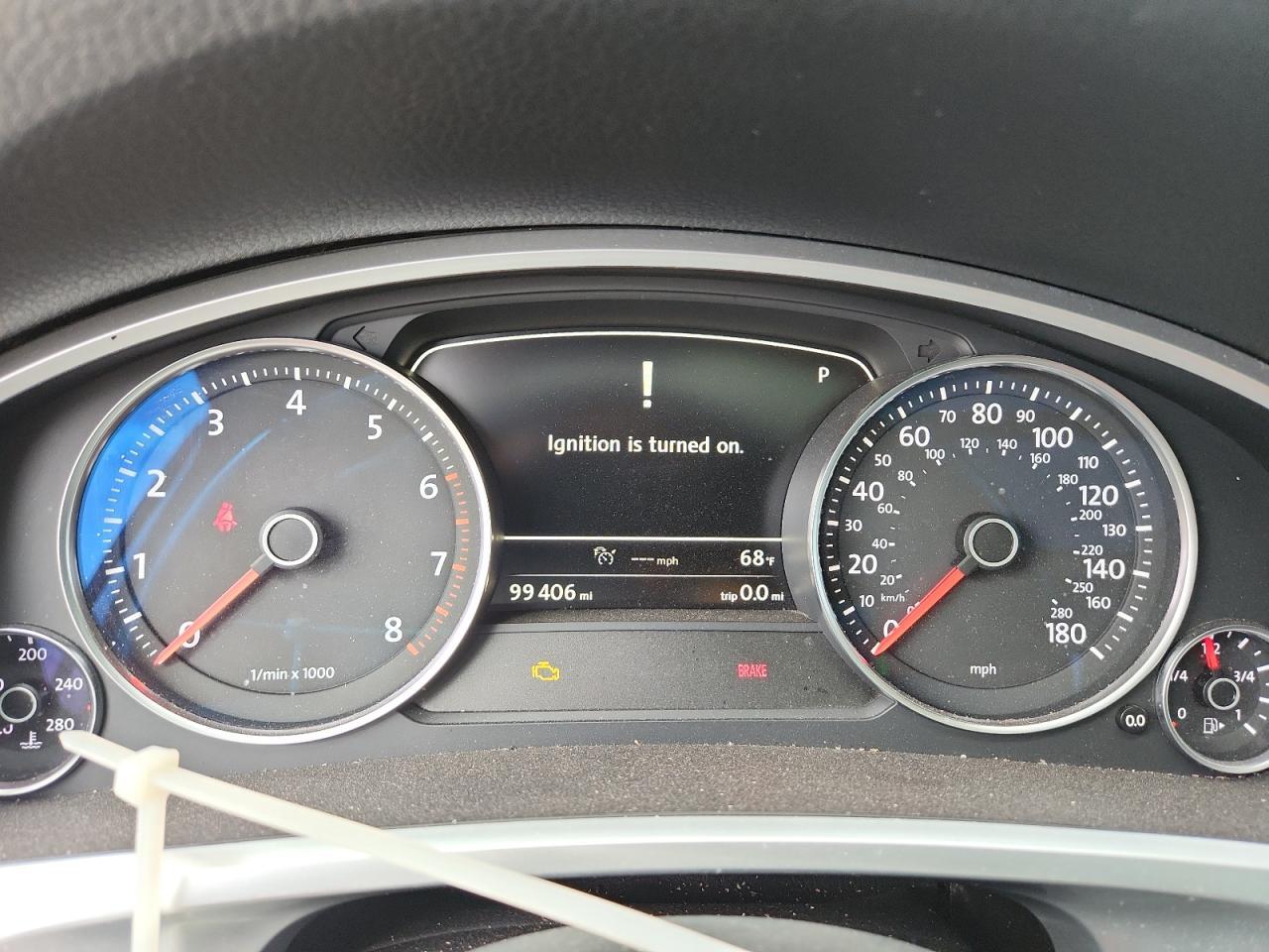 2016 VOLKSWAGEN Touareg