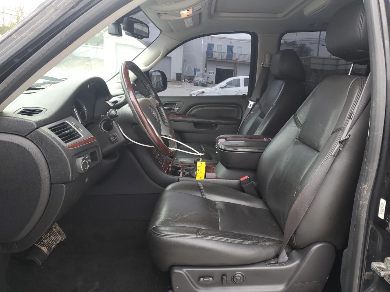 2013 CADILLAC Escalade ESV