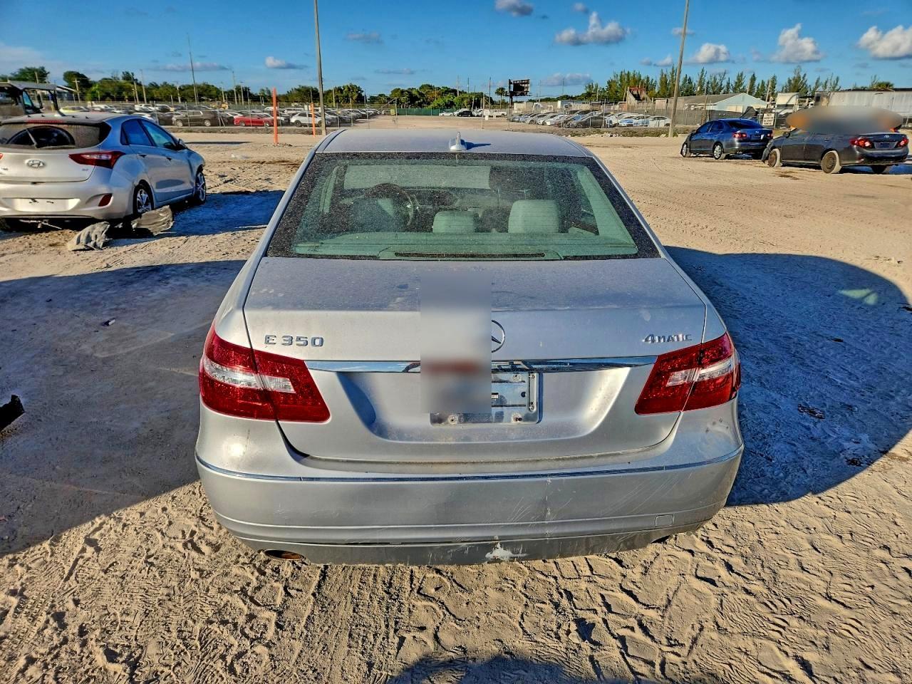2011 MERCEDES-BENZ E-Class