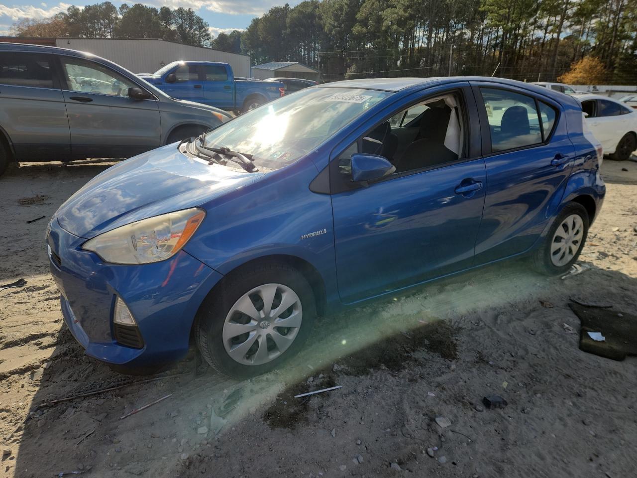 2014 TOYOTA Prius c