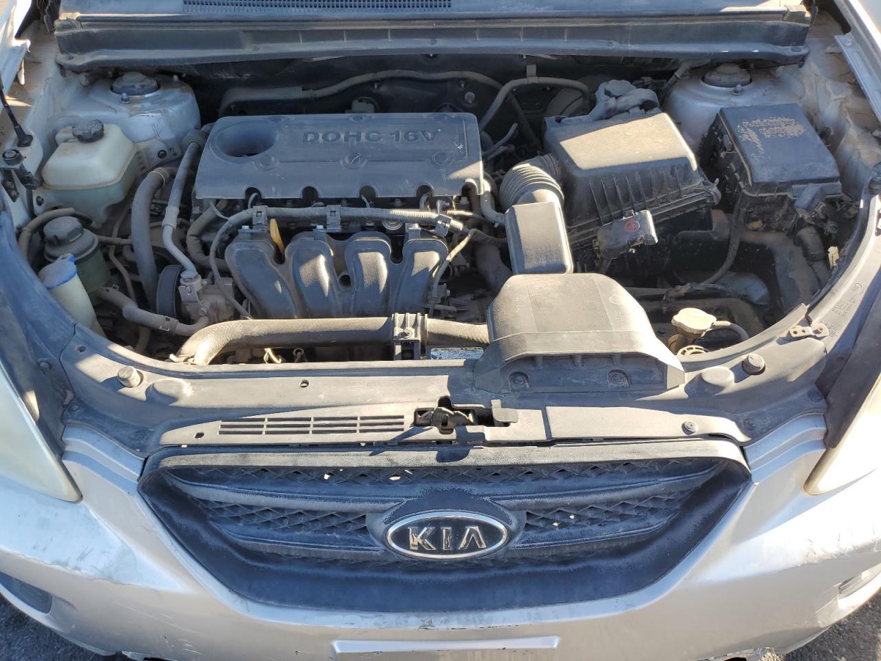 2009 KIA RONDO