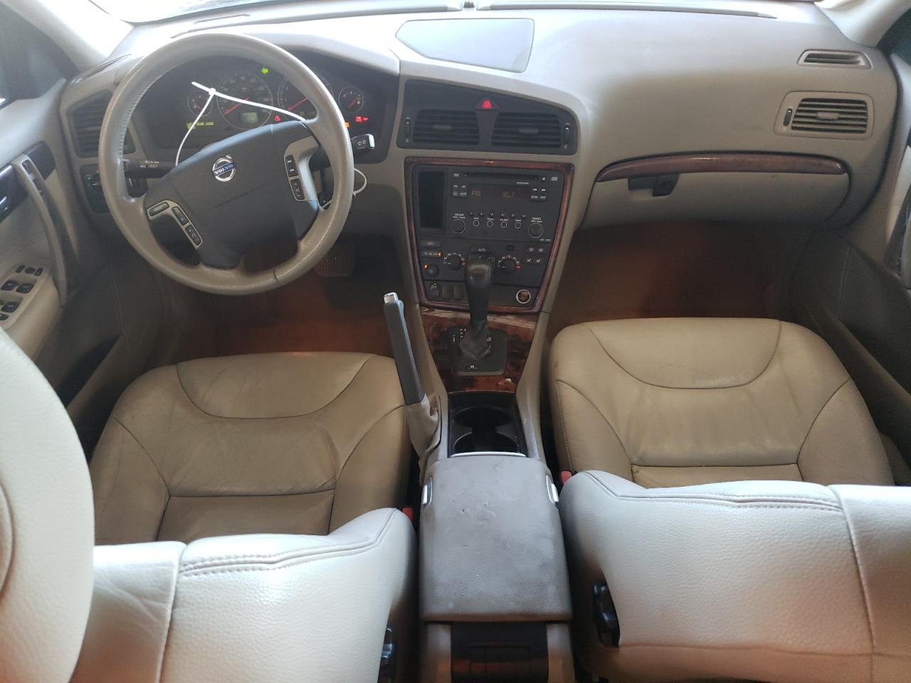 2006 VOLVO V70