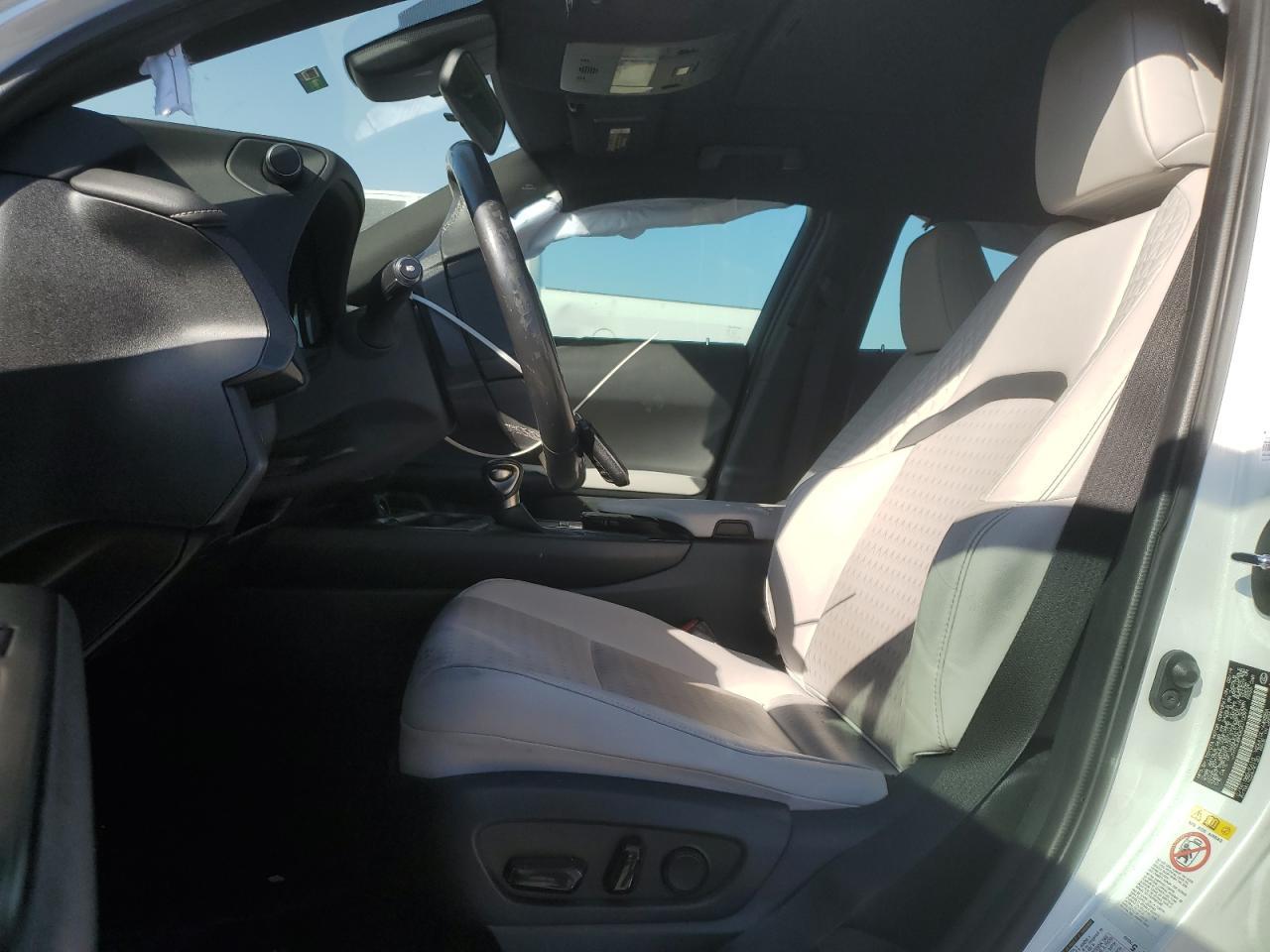 2019 LEXUS UX 200