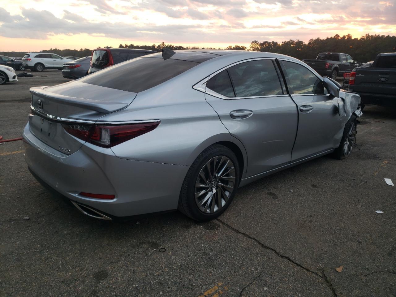 2024 LEXUS ES 350