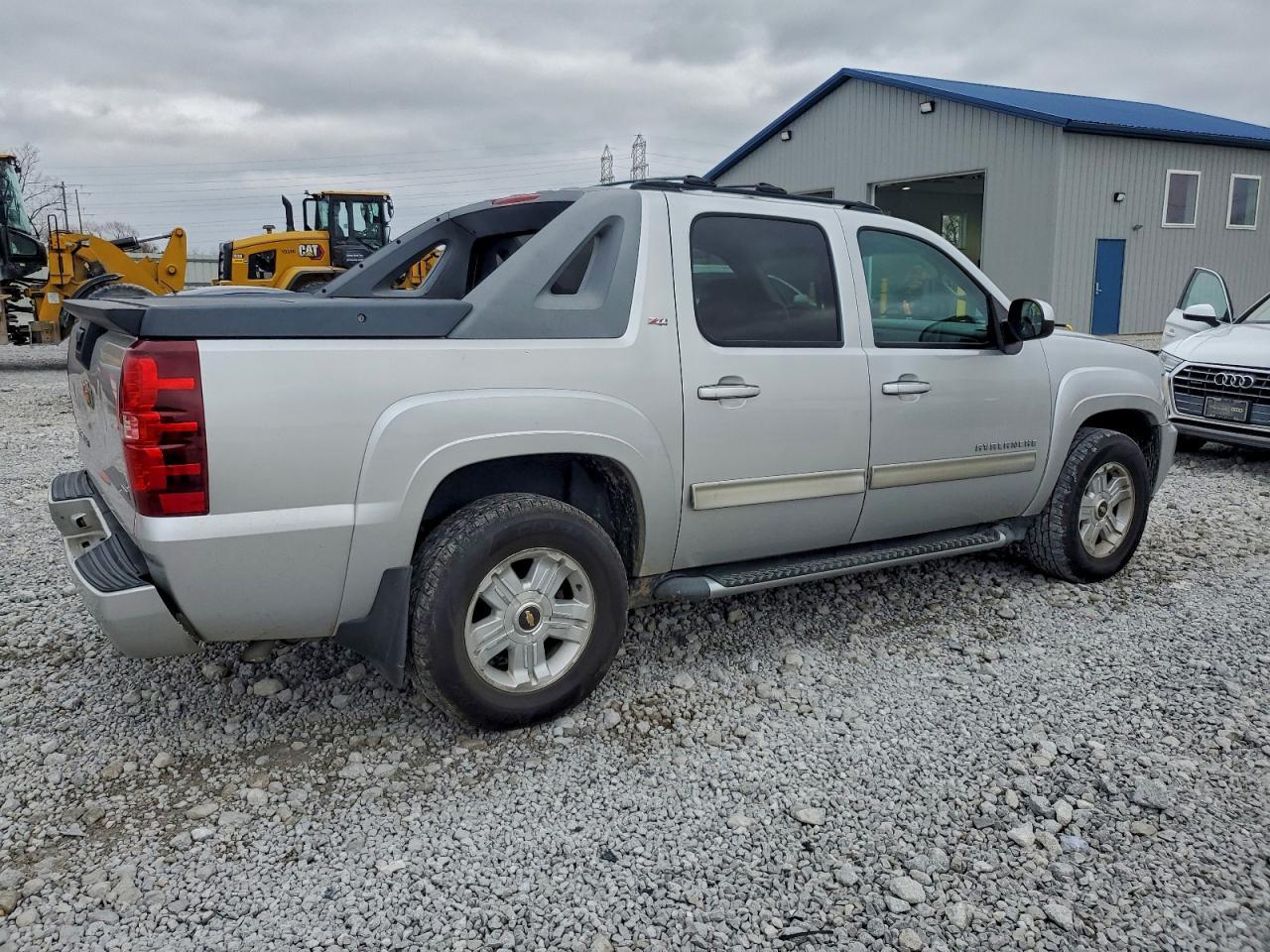 2011 CHEVROLET Avalanche