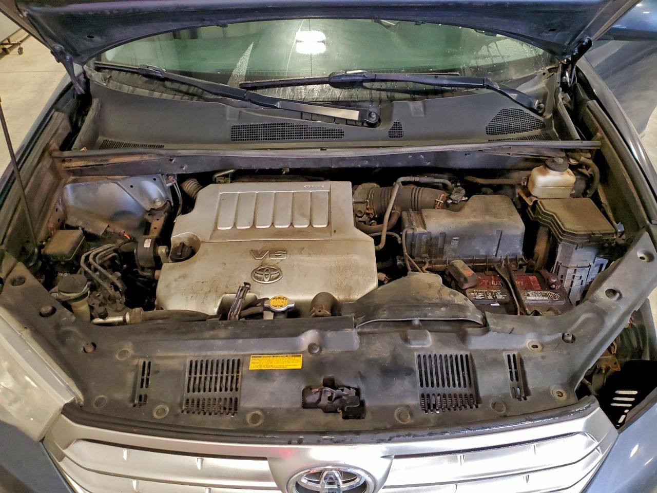 2013 TOYOTA HIGHLANDER