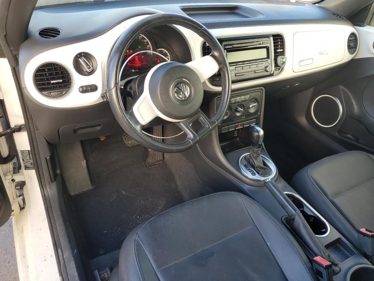2013 VOLKSWAGEN Beetle