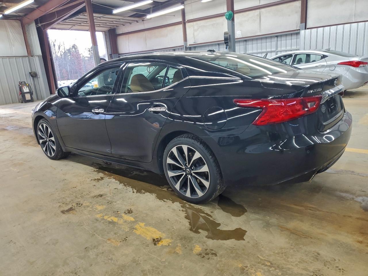 2016 NISSAN Maxima