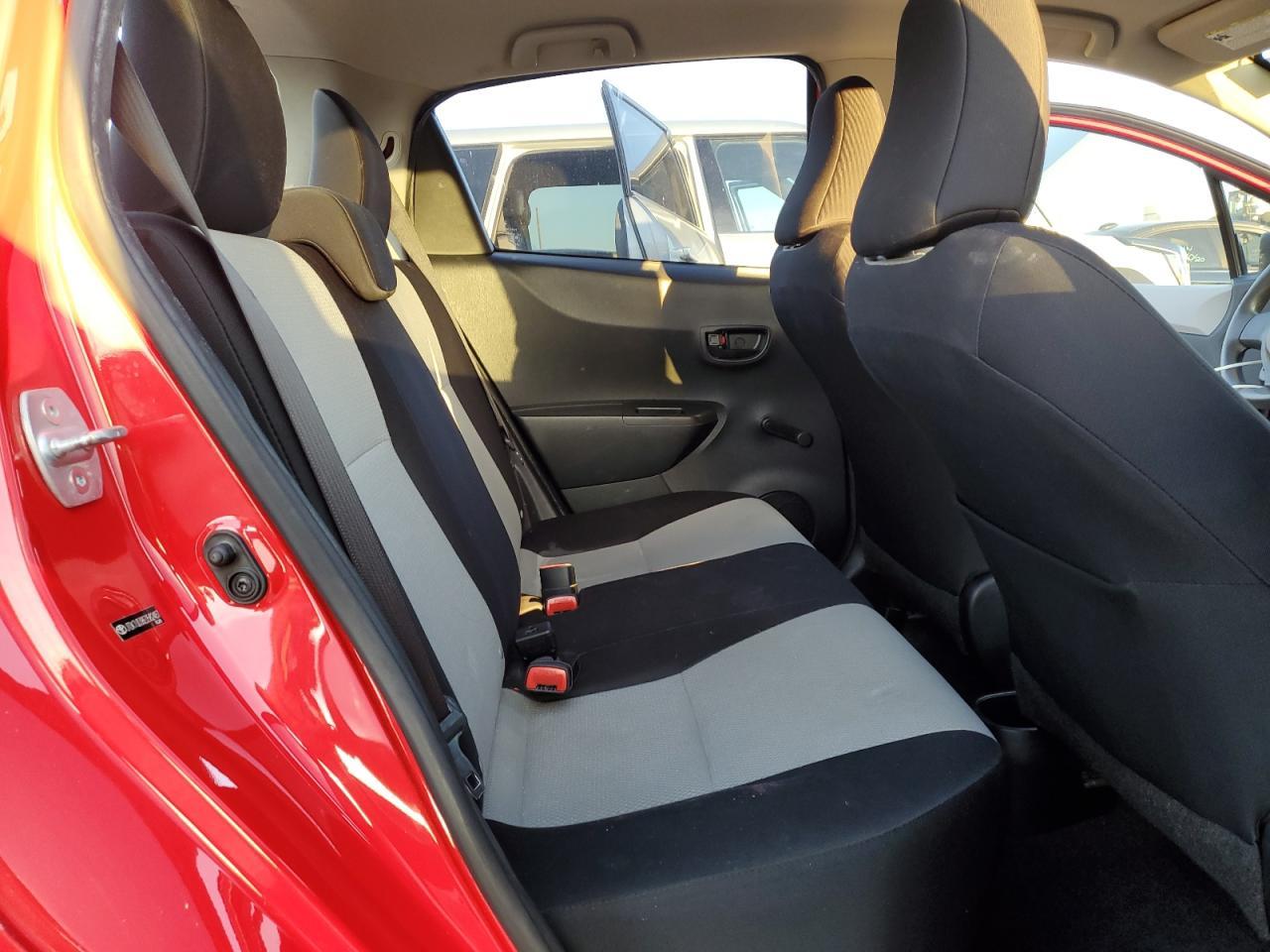 2014 TOYOTA YARIS