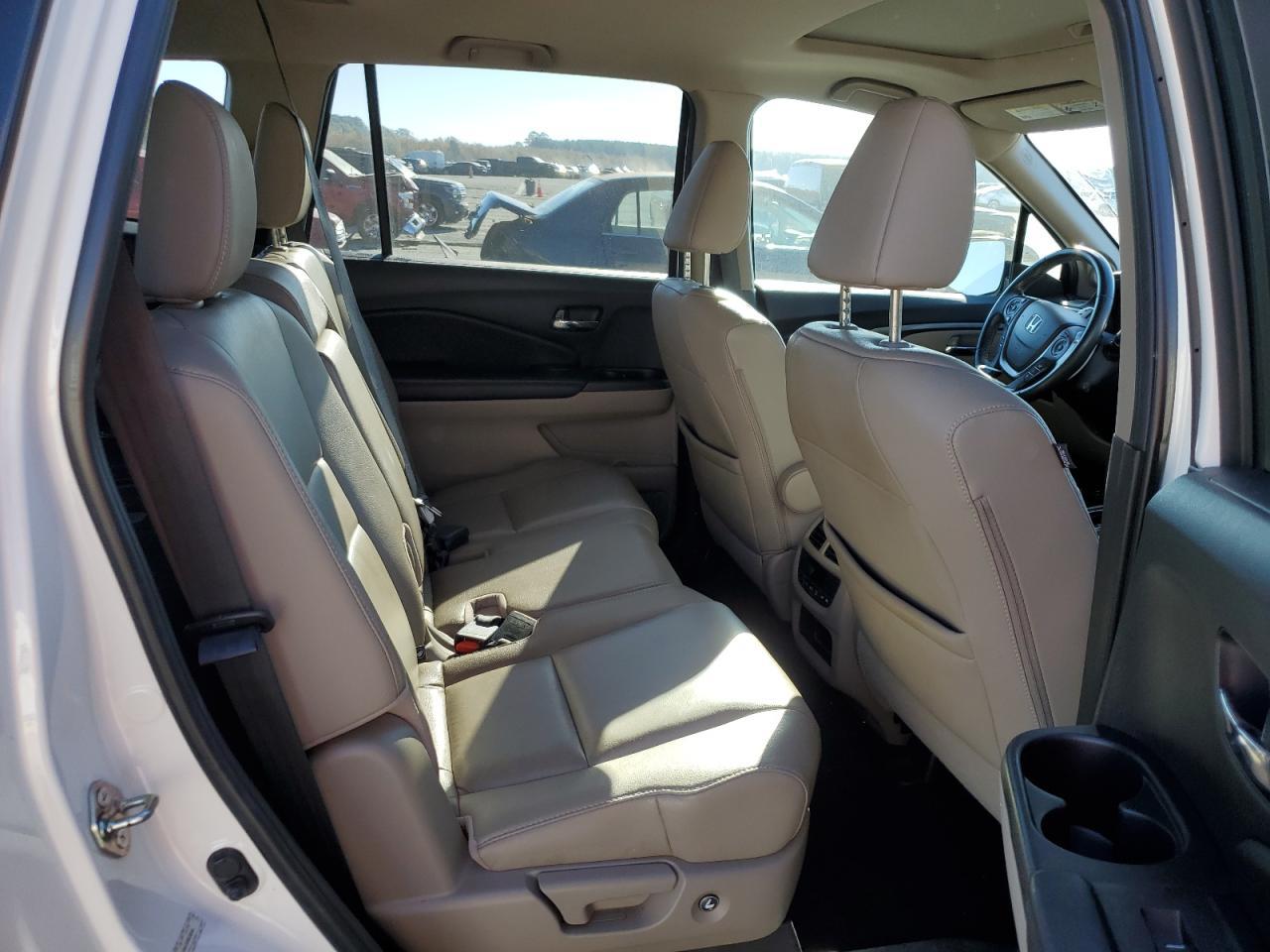 2016 HONDA PILOT