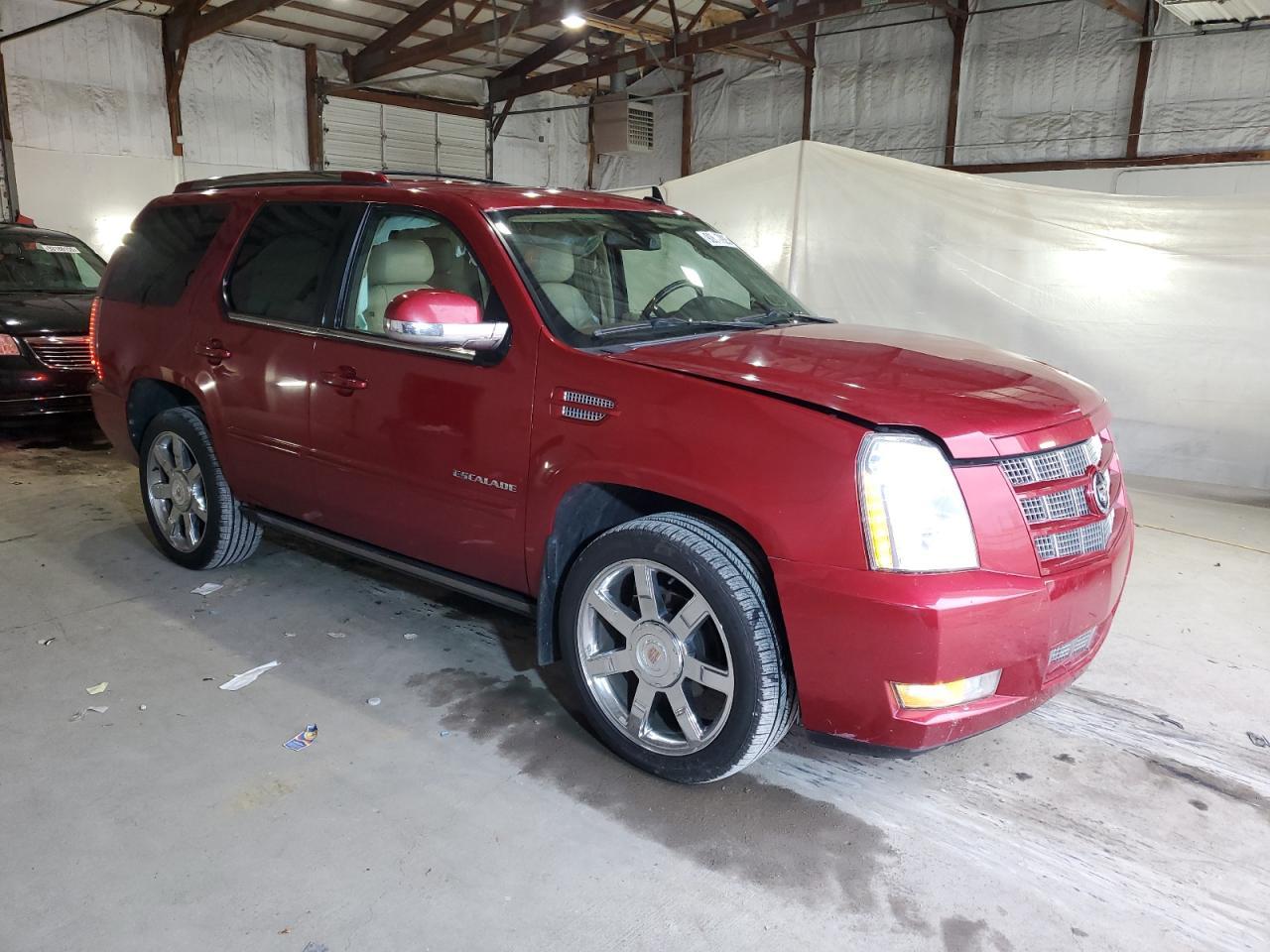 2012 CADILLAC ESCALADE