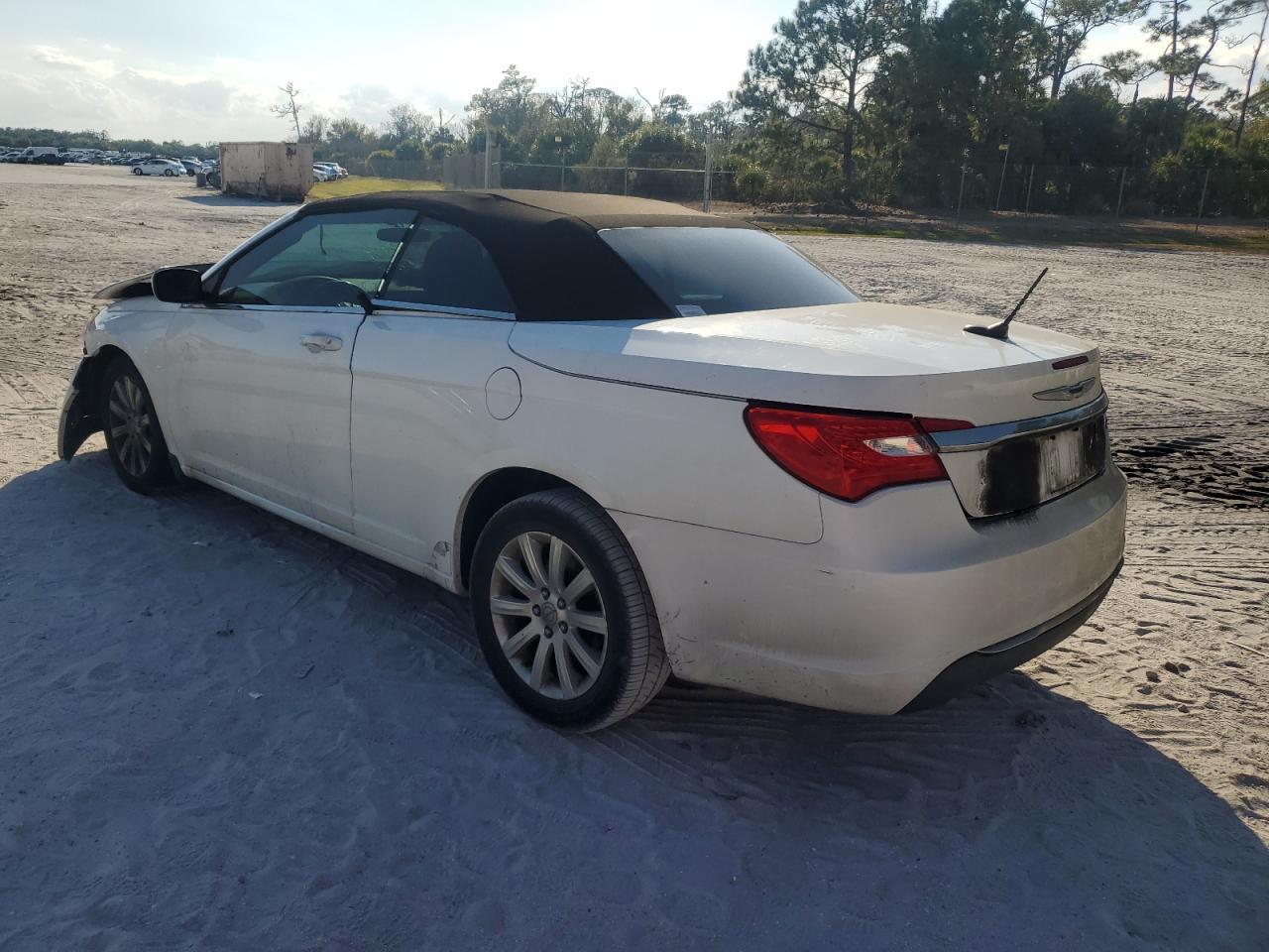 2012 CHRYSLER 200