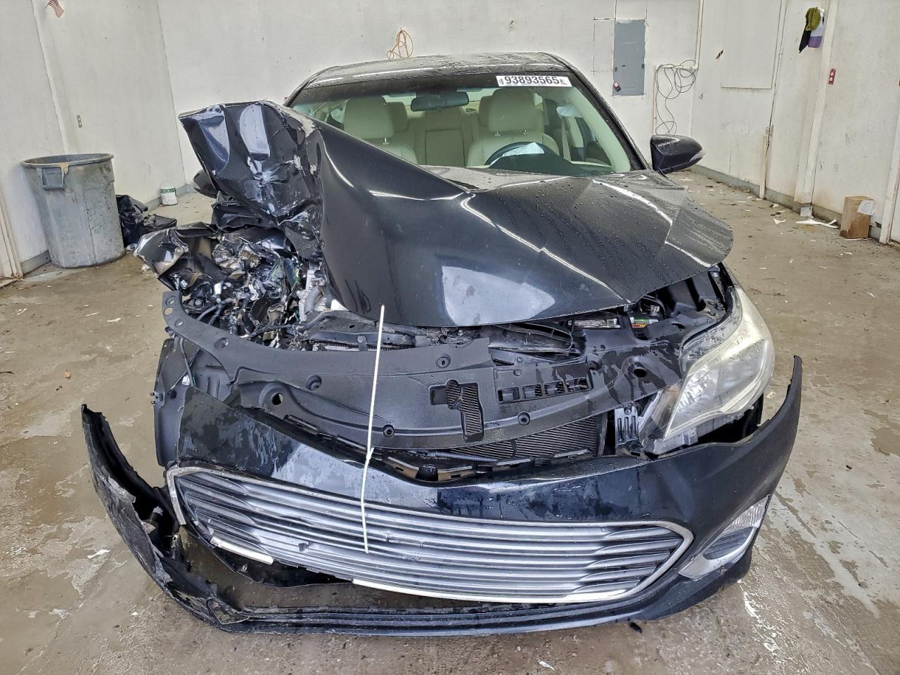 2013 TOYOTA Avalon