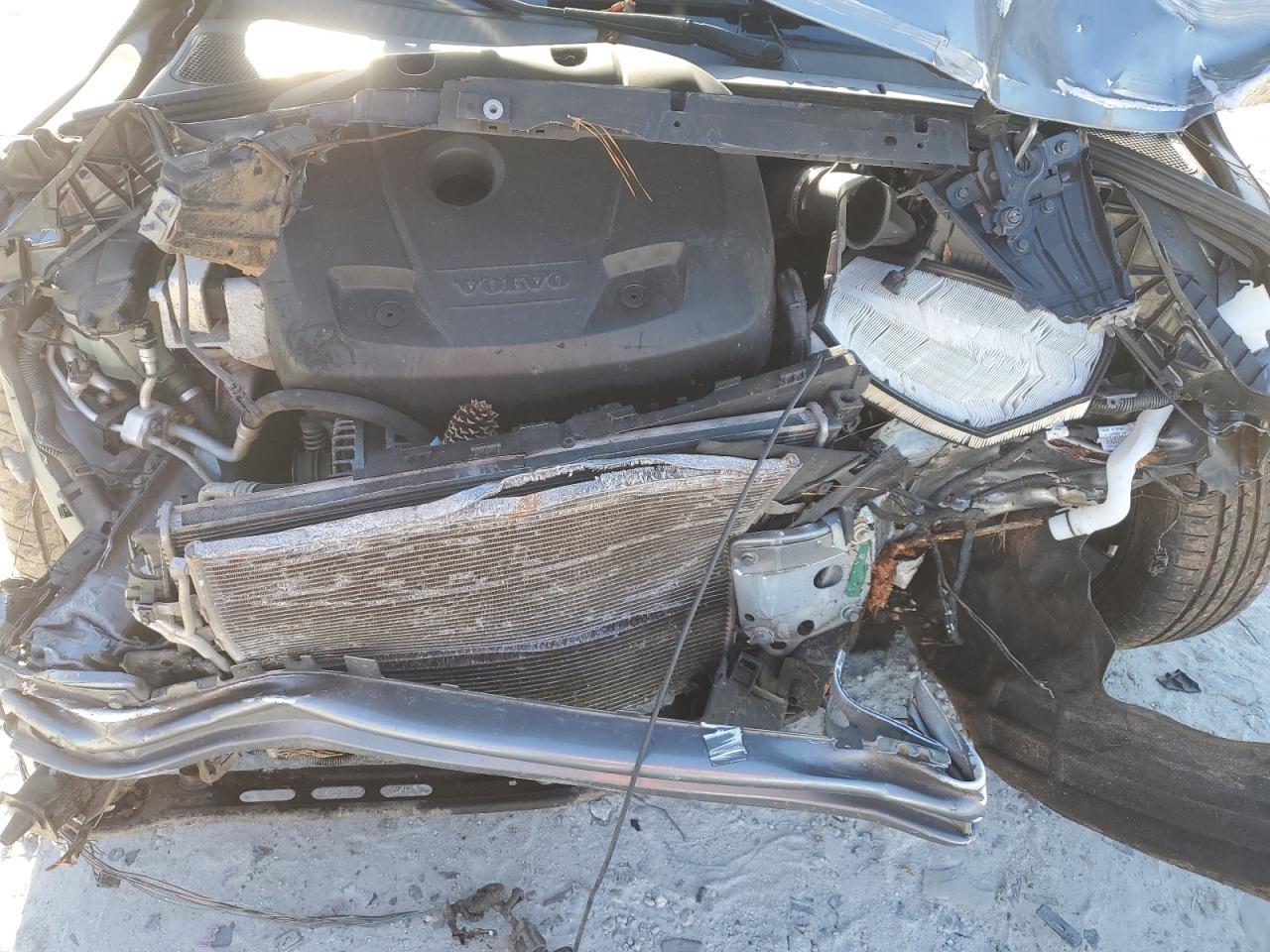 2016 VOLVO S60