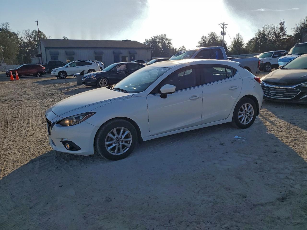 2014 MAZDA 3